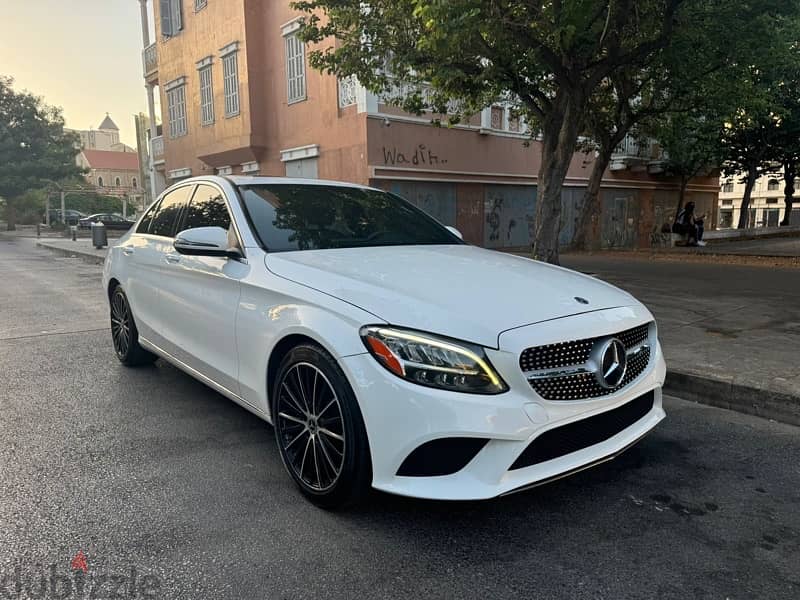 Mercedes-Benz C-Class 2019 1