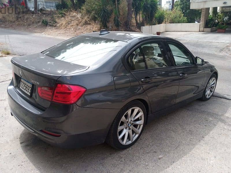 BMW 3-Series 2012 7