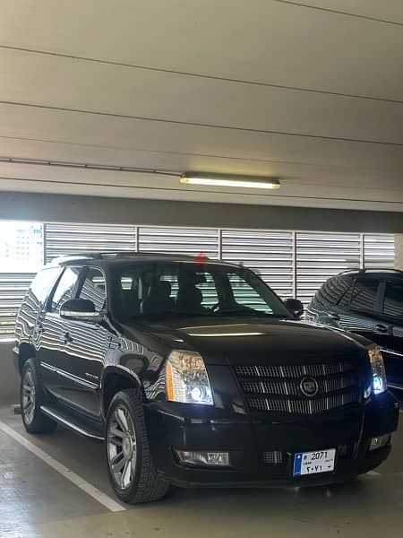 Cadillac Escalade 2012 1 owner 3