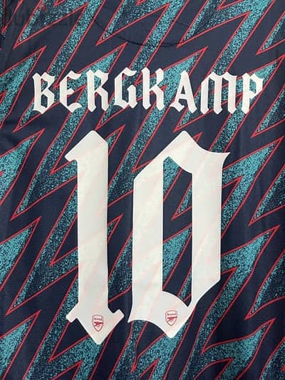 arsenal bergkamp 10 history kit limited edition