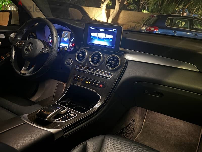 Mercedes-Benz C-Class 2018 12