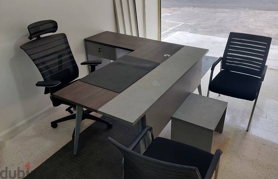 Modern L-Shaped Office Desk 1