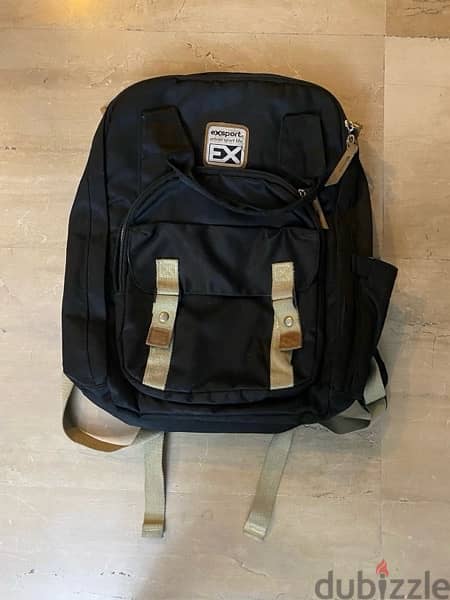 school backpack, lunch bags and pencil cases شنطة مدرسية وغيرها 0