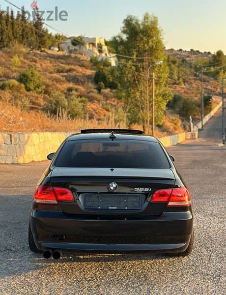 BMW 3-Series 2009 4