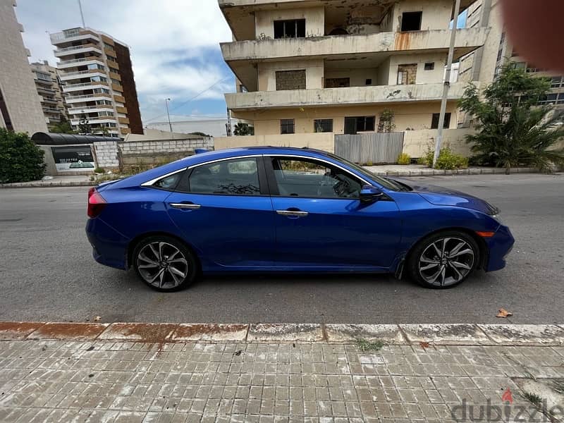 Honda Civic 2019 touring 3