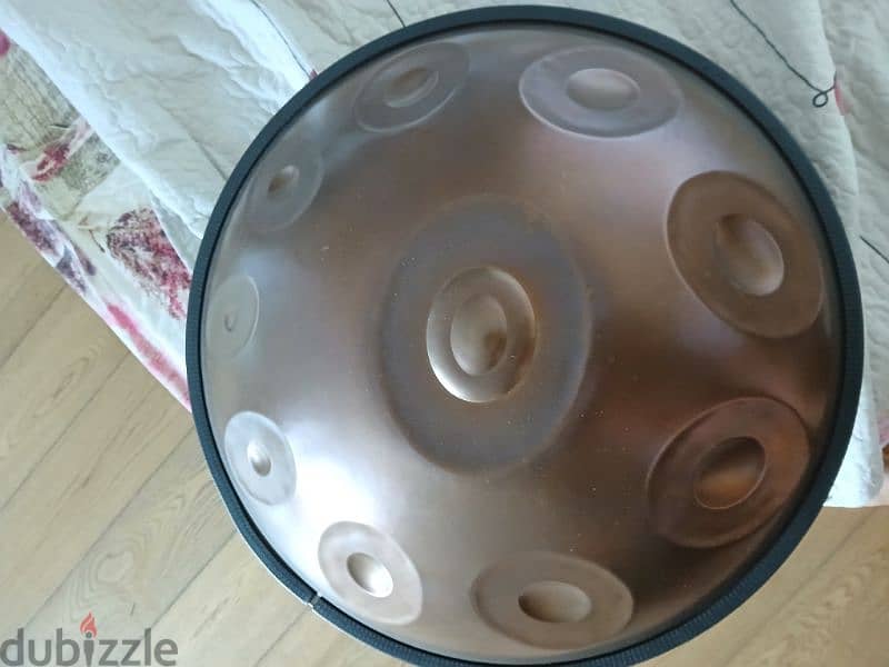 hangdrum/handpan Hijaz 10 notes. 2