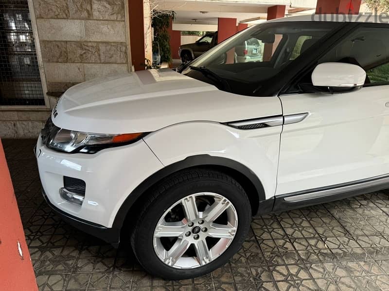 Land Rover Evoque 2013 1