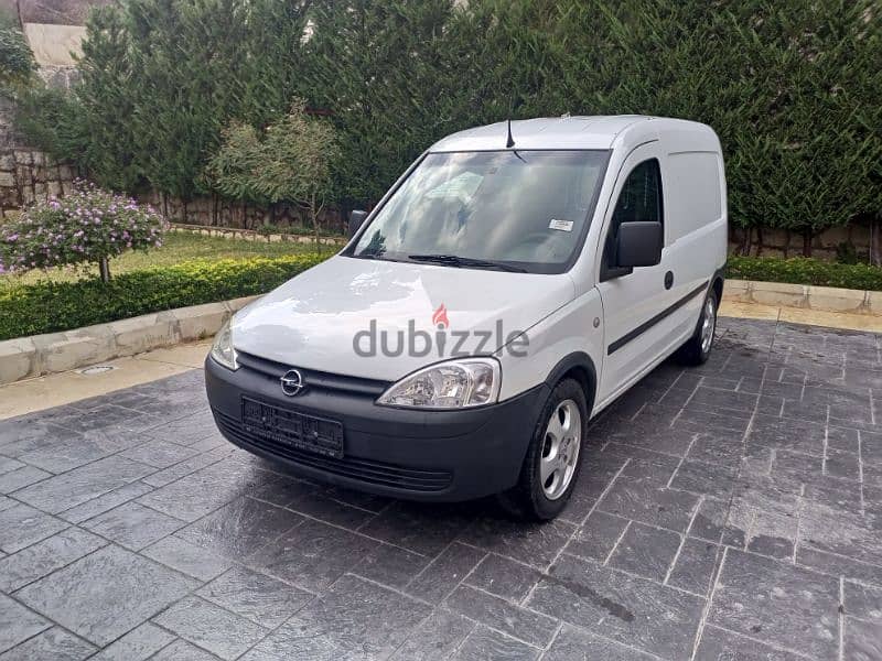 Opel Combo 2009 1