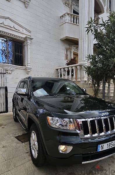 Jeep Grand Cherokee 2011 1