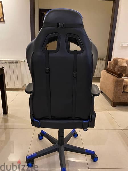 Gaming Chair still new 1