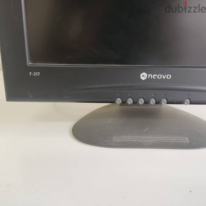 AG Neovo F-217 17-Inch LCD Monitor 3