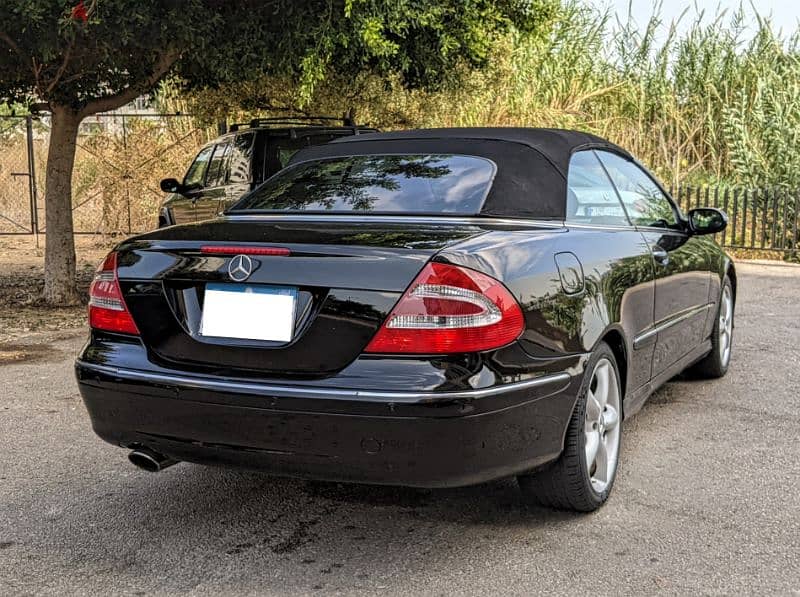 Mercedes-Benz CLK-Class 2005 1