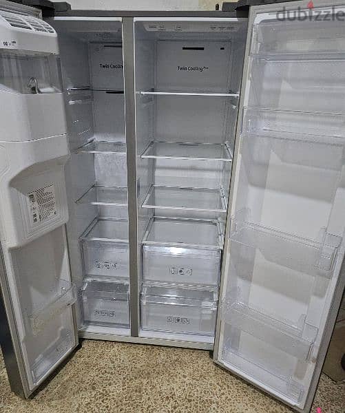 SAMSUNG Refrigerator براد 2