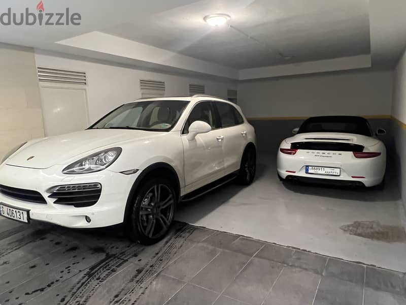 Porsche Cayenne 2011 RARE FULLY LOADED Company source Cayenne S 3