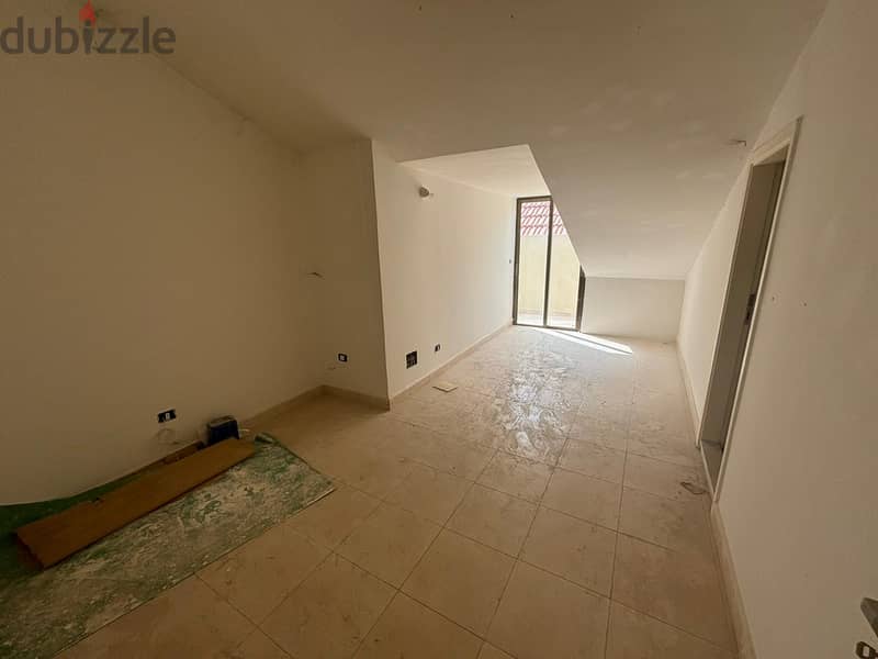 Hboub | 350m² Duplex | Terrace | 5 Balconies | Building Age 5 | View 7