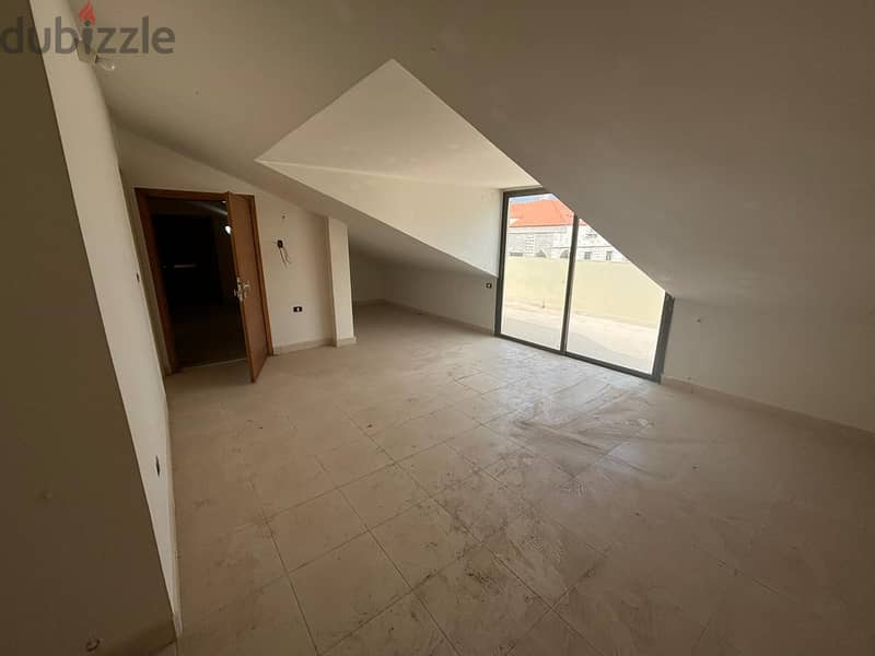 Hboub | 350m² Duplex | Terrace | 5 Balconies | Building Age 5 | View 8