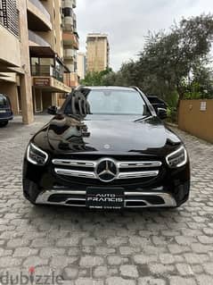 Mercedes GLC 300 4matic 2020 black on black (clean carfax)