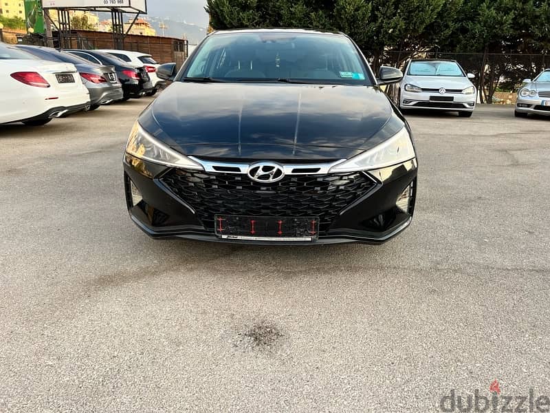 Hyundai Elantra 2019 0