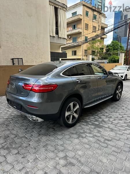 Mercedes GLC 300 coupe 2017 gray on black (clean carfax-50k miles) 4