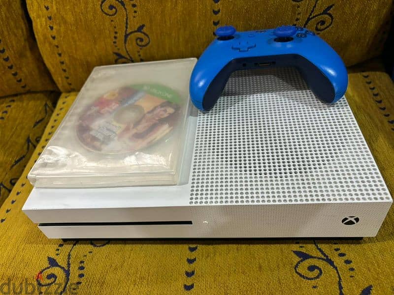 XBOX ONE S LIKE NEWW 1