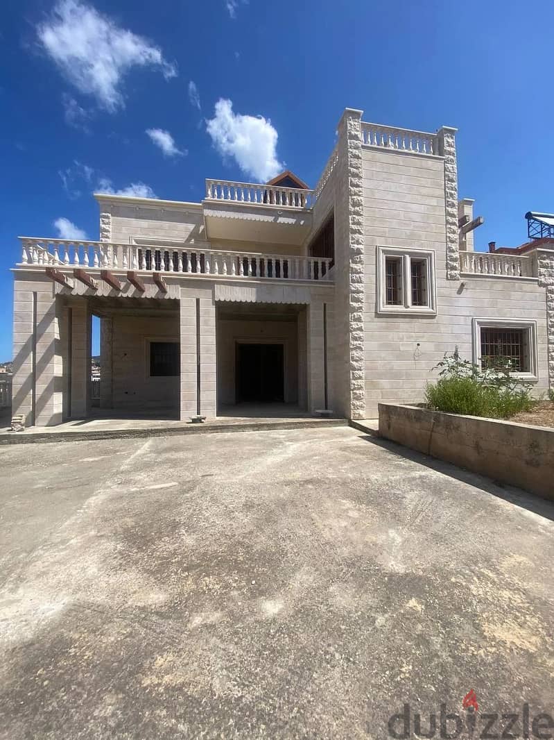 Unique Villa for sale in Chekka Astonishing Sea View/فيلا للبيع في شكا 1