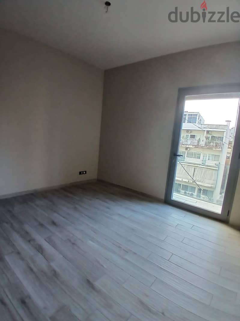 Apartment for sale in Achrafieh شقة للبيع في الأشرفية 6