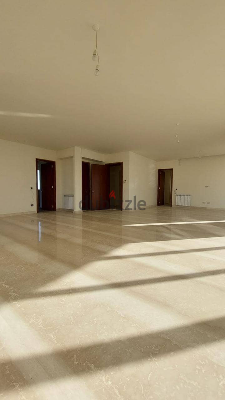 Apartment for sale in Achrafieh شقة للبيع في الأشرفية 9