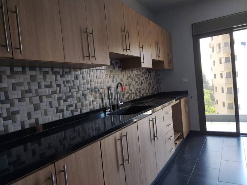 L11967-Spacious Apartment for Rent In Jounieh 6