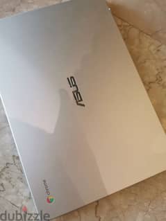 Asus chromebook used like new very clean