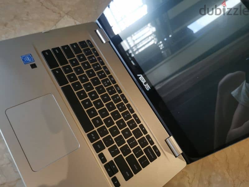 Asus chromebook used like new very clean 1