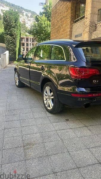 Audi Q7 2013 0