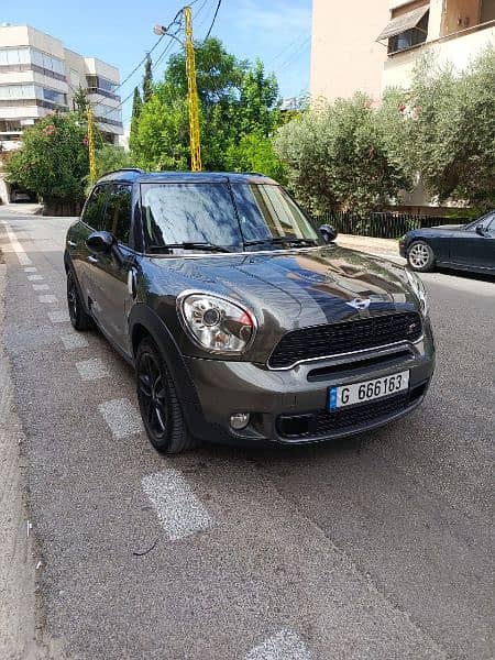 mini Cooper countryman s all4 2015 no accident Europen 4