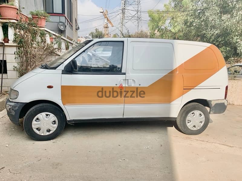 Nissan Van 2001 2