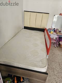 single bed 0