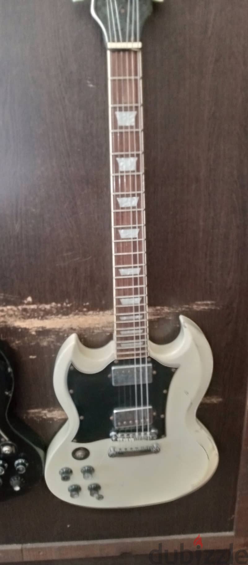 Letf hand guitar 1