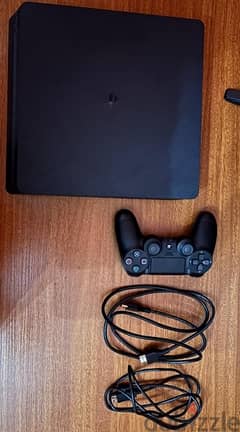 PS4 Slim Disk Version Mint Condition (Sale)