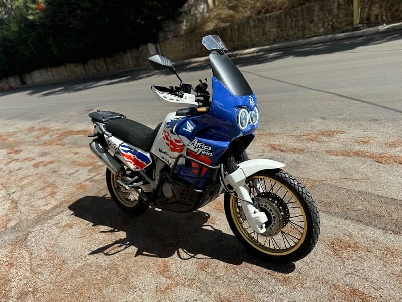 Africa Twin 750 2