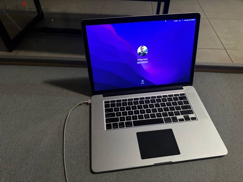 macbook pro 2015 15 inch core i7 16 GB RAM 256 GB ssd 1