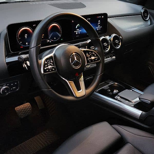 Mercedes-Benz GLA-Class 2021 13