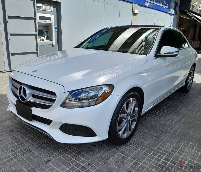 Mercedes-Benz C-Class 2016 Clean car fax 18