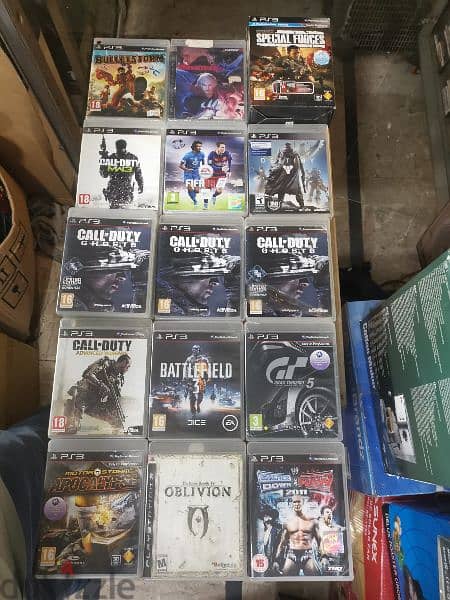 Ps3 and ps4 games used. Atari and wrestle joystick consoles+figurines 3