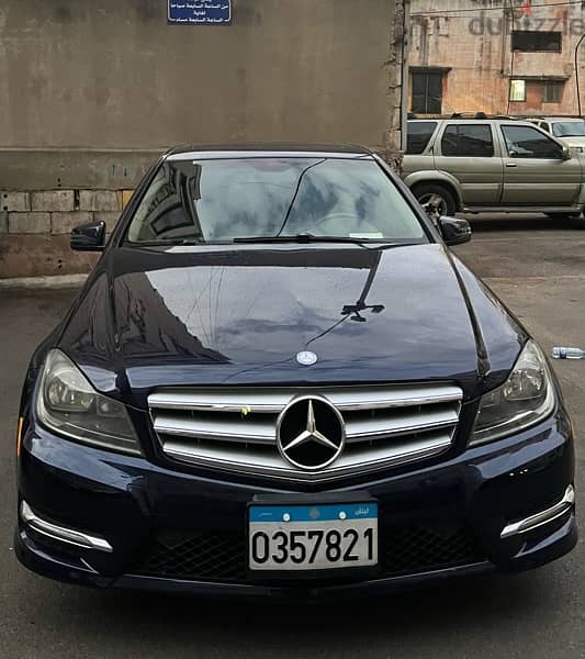 Mercedes-Benz C300 IMMACULATE CAR 0