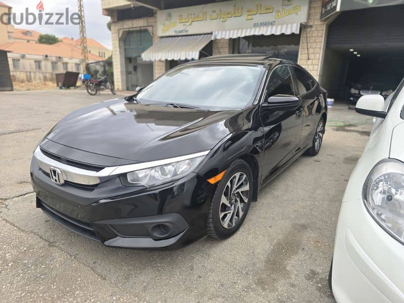 Honda Civic Sedan 2018 meshi 60,000 miles one owner jdidi top nadafe 9