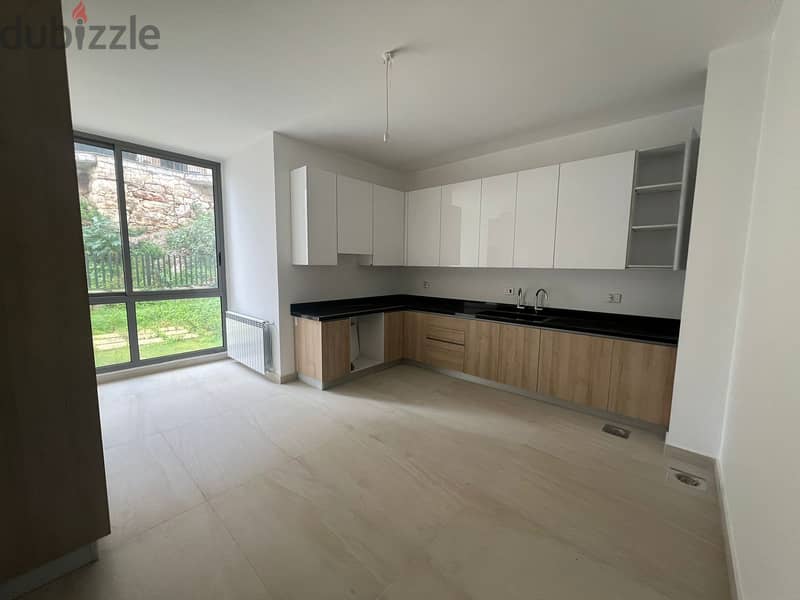 L11252-Deluxe Apartment for Rent in Adma with Garden 1