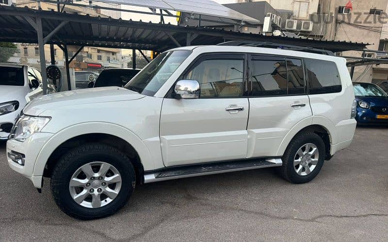 Mitsubishi Pajero 2016 18