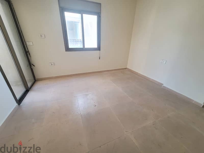 SUITABLE ISKAN LOAN IN ZOUK MOSBEH PRIME 3 BEDROOMS 150SQ 4