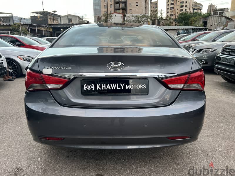 Hyundai Sonata Special Edition one owner 4