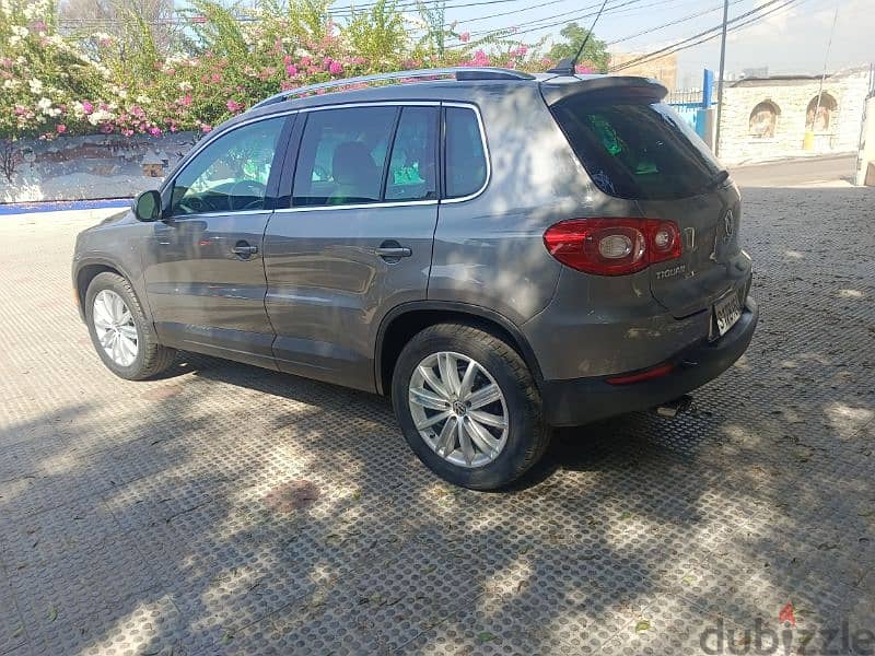 Volkswagen Tiguan 2010 1