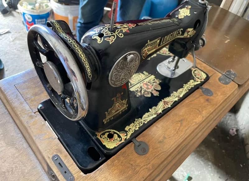 Antuque Sewing Machine 3