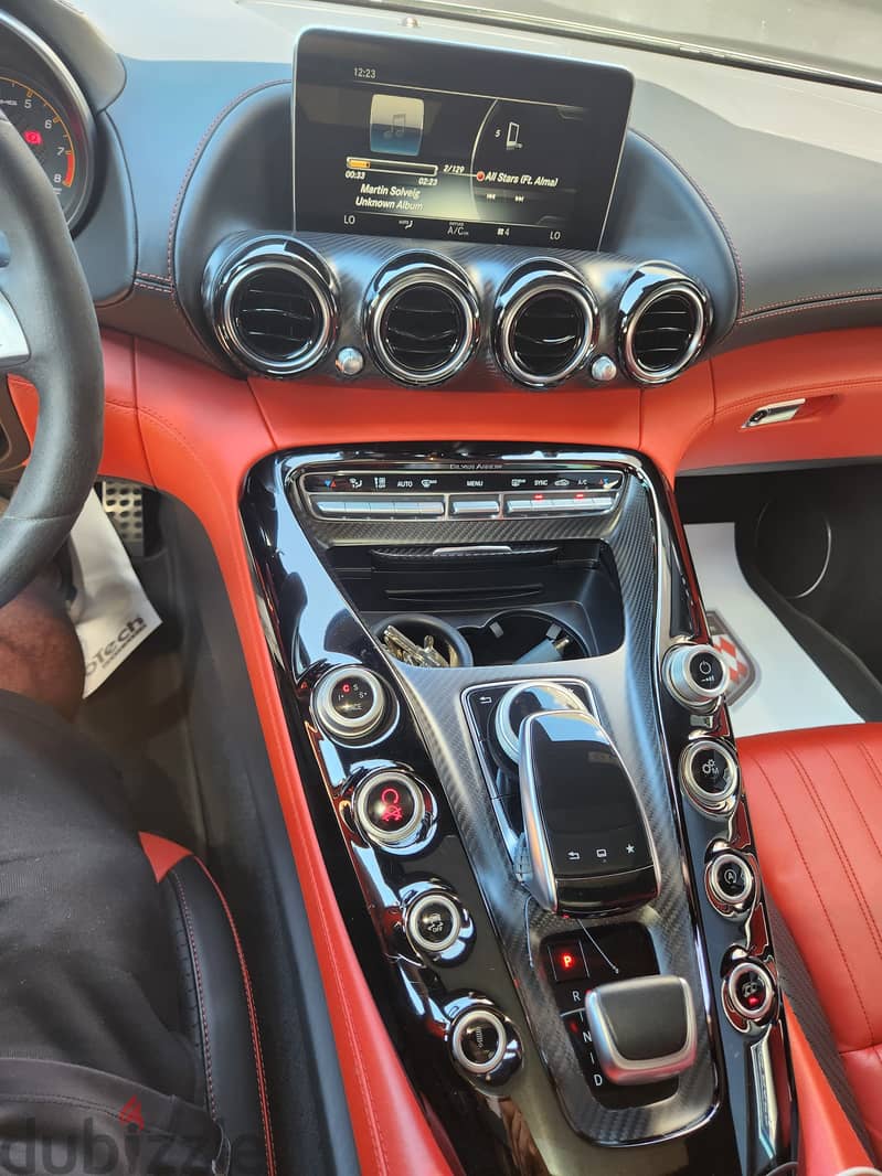 Mercedes-Benz AMG GTS 2015 W/ ONLY 20,000 KM! ALL SERVICES IN COMPANY 1